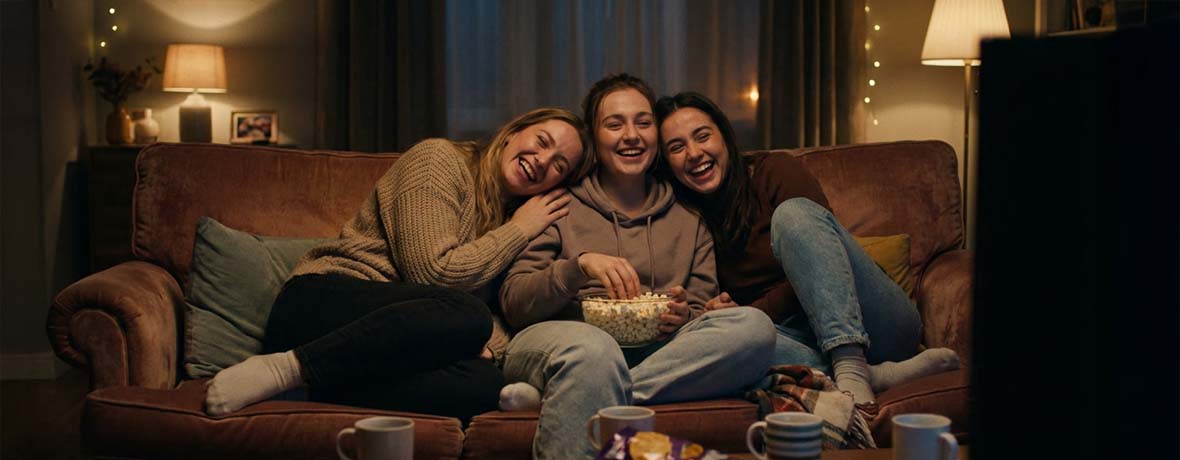 Friends Dizisi: Konusu, Oyuncuları ve Neden Hâlâ Bu Kadar Popüler?