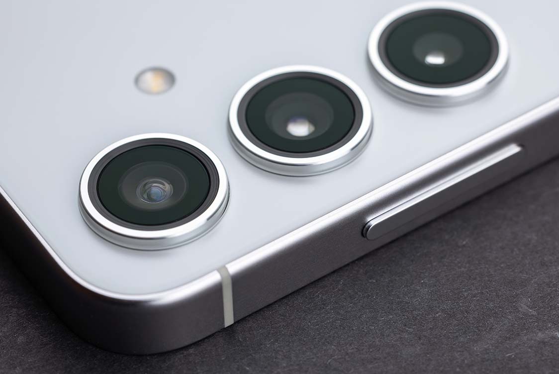 Telefon Kamerası Bulanık veya Puslu Çekiyorsa Ne Yapmalısın?